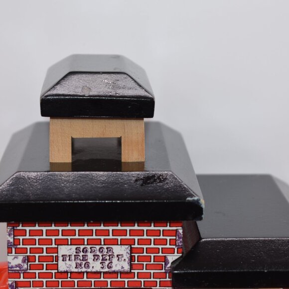 Thomas & Friends Train Wooden SODOR FIRE DEPT NO. 36 with a working Bell - Picture 3 of 11
